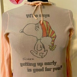 Rare 1958 Snoopy/Shultz/Peanuts nightgown Original
Women’s pink, nightgown.